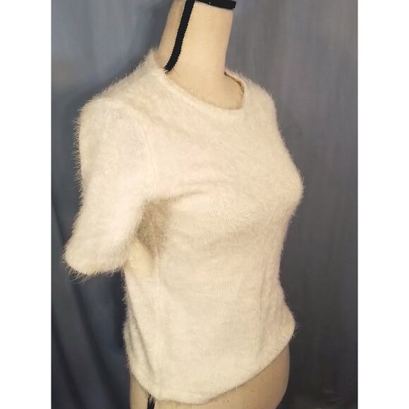EBBY AND I  soft cozy short sleeve crop  sweater - Picture 2 of 6